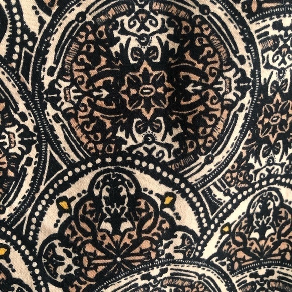 𝅺LORD & Taylor Printed pencil skirt abstract‎ design size 10 petite #s1114 - Picture 2 of 10